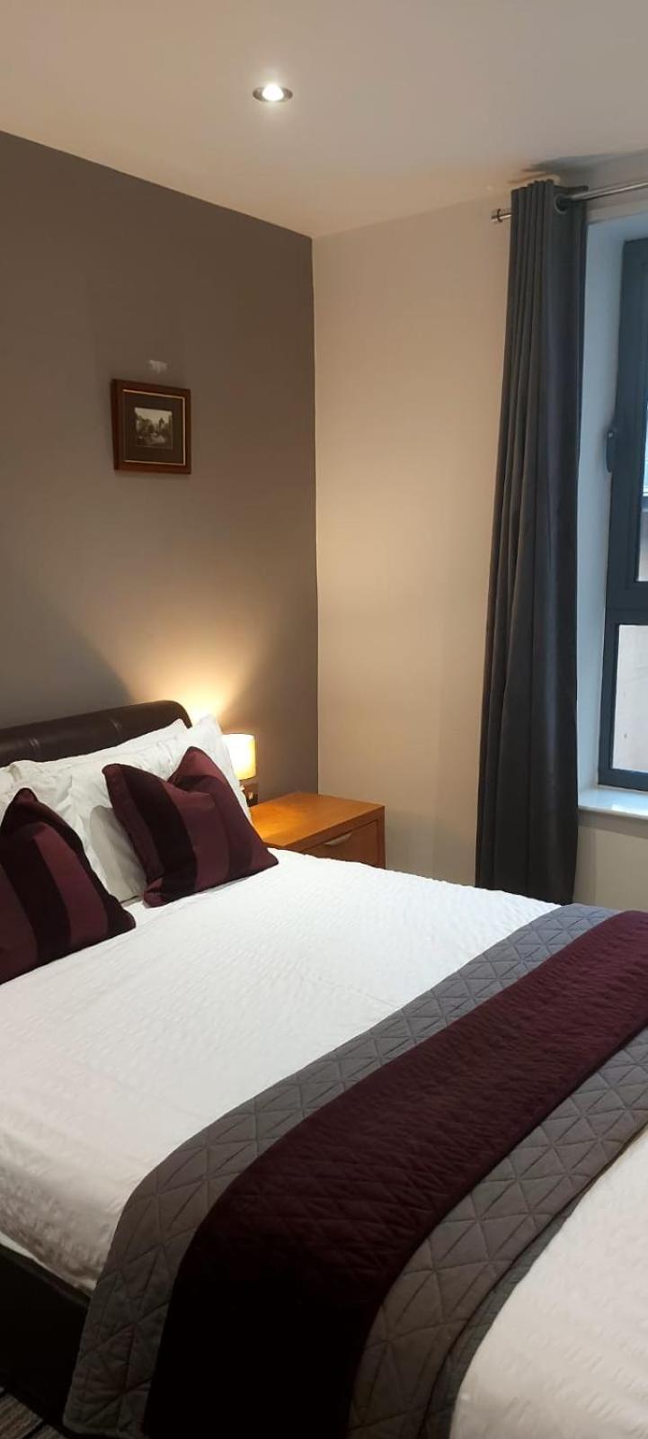 City Apartment In Great Location With A Balcony & Parking Possible - West One Шефилд Экстерьер фото